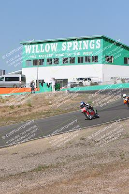 media/Apr-20-2025-AHRMA (Sun) [[393a79c373]]/Race/Group 11 early race/Turn 4b/